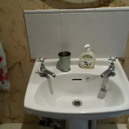 Bed & Breakfast Riverview 3*